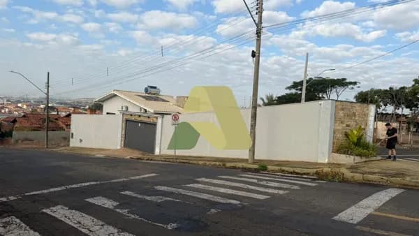 Casa à venda!
