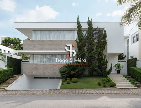 Residência Exclusiva em Condomínio Fechado de Alto Padrão em Jurerê