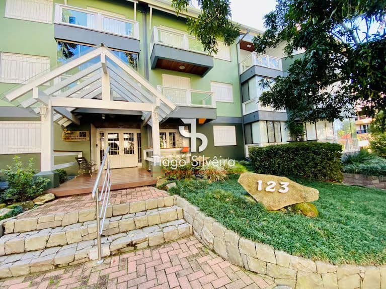Apartamento Finamente Mobiliado no Bosque das Astúrias em Gramado | 123m² | 3 Dormitórios (1 Suíte) | Próximo à Borges de Medeiros