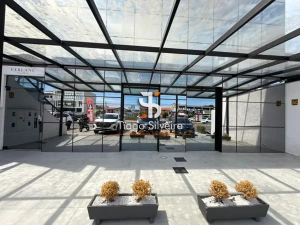 Loja Térrea com Rooftop, Elevador Privativo – Coração dos Ingleses