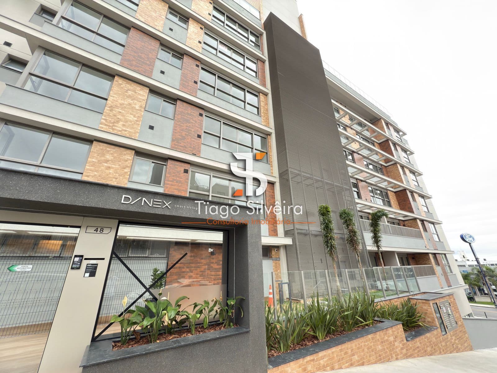 Apartamento à Venda Estreito 2 quartos sendo 1 suíte + 1 vaga de garagem