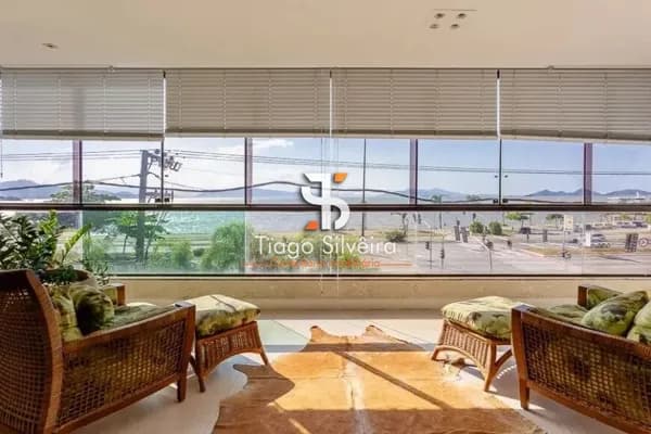Apartamento à venda – 4 suítes | 291m² privativos | Beira-Mar Norte, Florianópolis/SC