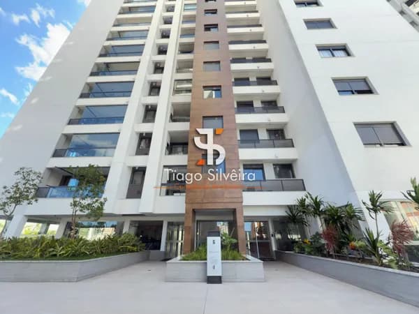 Apartamento à venda 2 suítes, lavabo + 2 vagas na Agronômica Florianópolis
