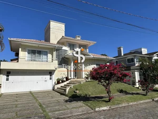 Casa semi-mobiliada à venda em Jurerê Internacional – Florianópolis/SC