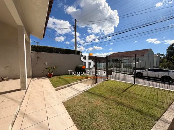 Casa Alto Padrão à Venda no Jardim Atlântico em Florianópolis com Piscina e Espaço Gourmet