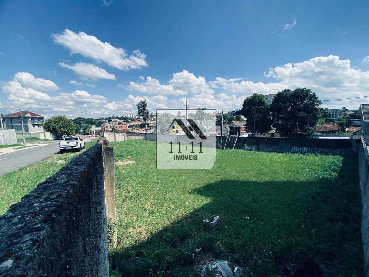 Terreno de esquina à venda no bairro Capão Raso, Curitiba