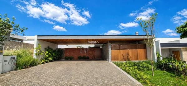 Casa no Condomínio Fazenda Santa Lúcia em Americana/SP