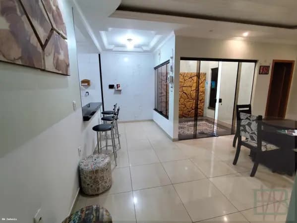 Casa, 3Q 1 suíte, Res Canada, Quintal amplo, Energia Solar, Próx ao Eldorado