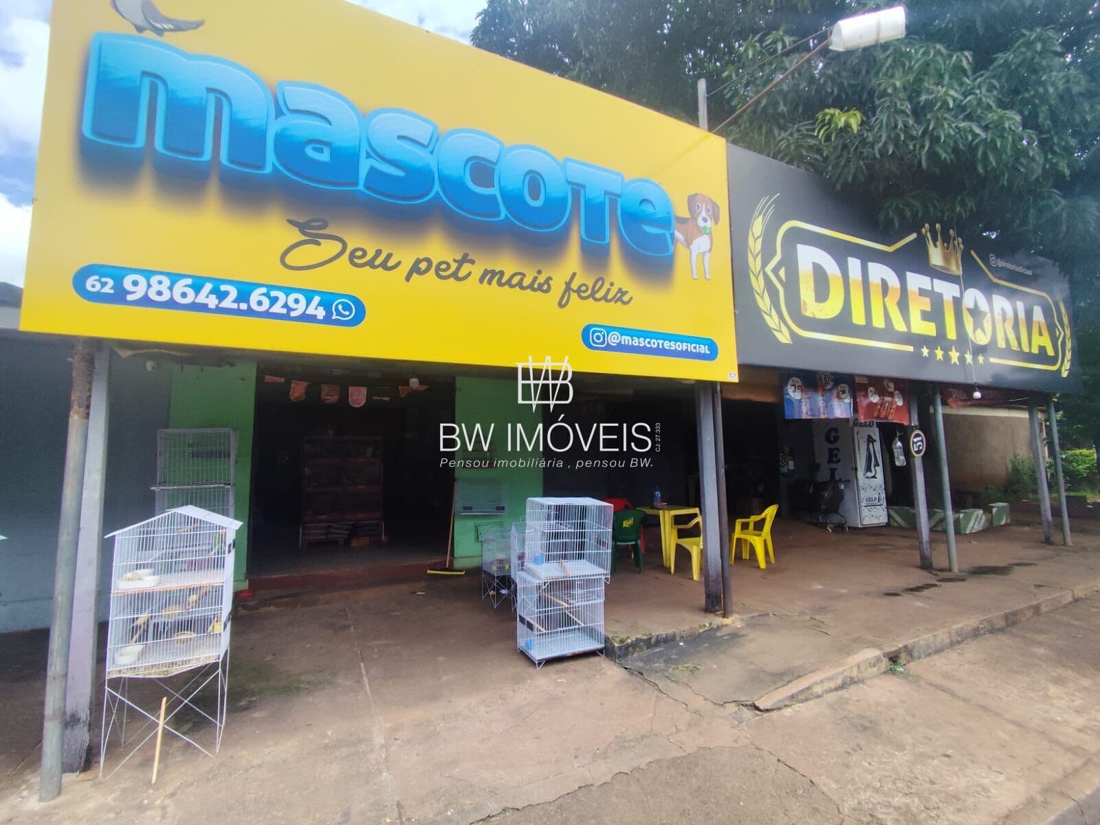 Sala comercial, 2 salas, Terreno no fundo para ampliação, Av comercial, St Rio Formoso