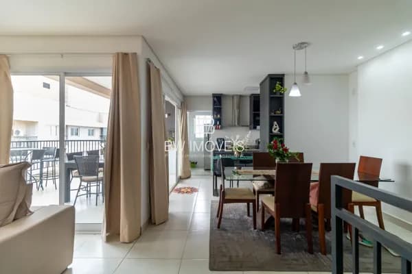 Apartamento Cobertura Duplex, 4Q sendo 2 suítes plenas e 2 americanas, Churrasqueira à carvão na varanda, Repleto armários, 3 vagas de garagem no subsolo