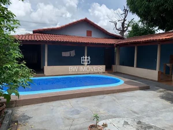 Casa 3 quartos com Piscina Setor Faiçalville Sozinha no Lote