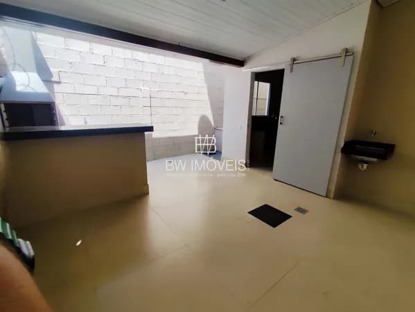 Sobrado, 2Q, Área goumet, Reformada, Condomínio Fechado, Possui lazer, Resid Flórida