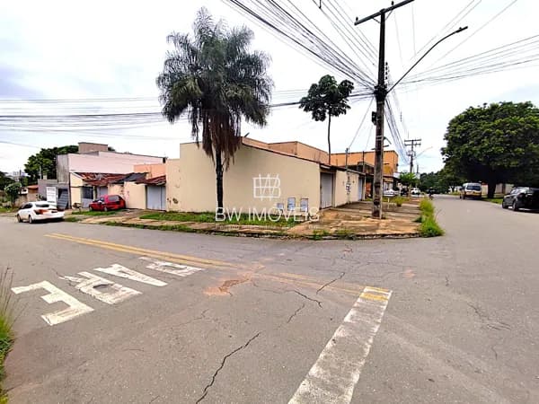 5 casas (quitinete), St Faiçalville, 360 m², Casas 2Q, À poucos passos do Pq Macambira e 2 praças, Todas alugadas, Excelente rentabilidade