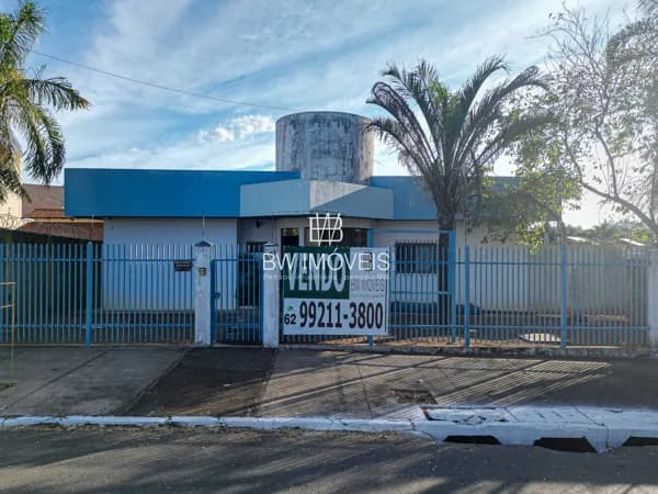 Área Residencial/Comercial em Santa Genoveva, Goiânia/GO, 1956 m², Próximo ao aeroporto