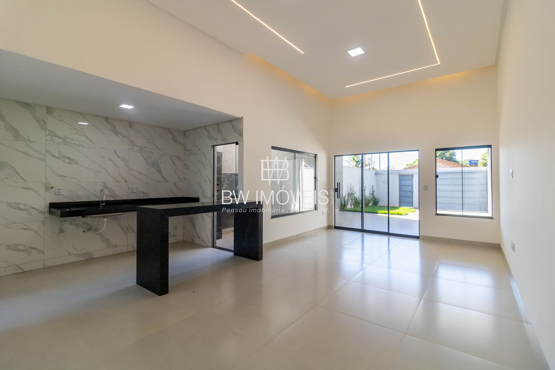 Casa, 3Q 1 suíte, NOVA, Alto padrão de acabamento, Área gourmet, Próx a fábrica da Coca-Cola, Trindade