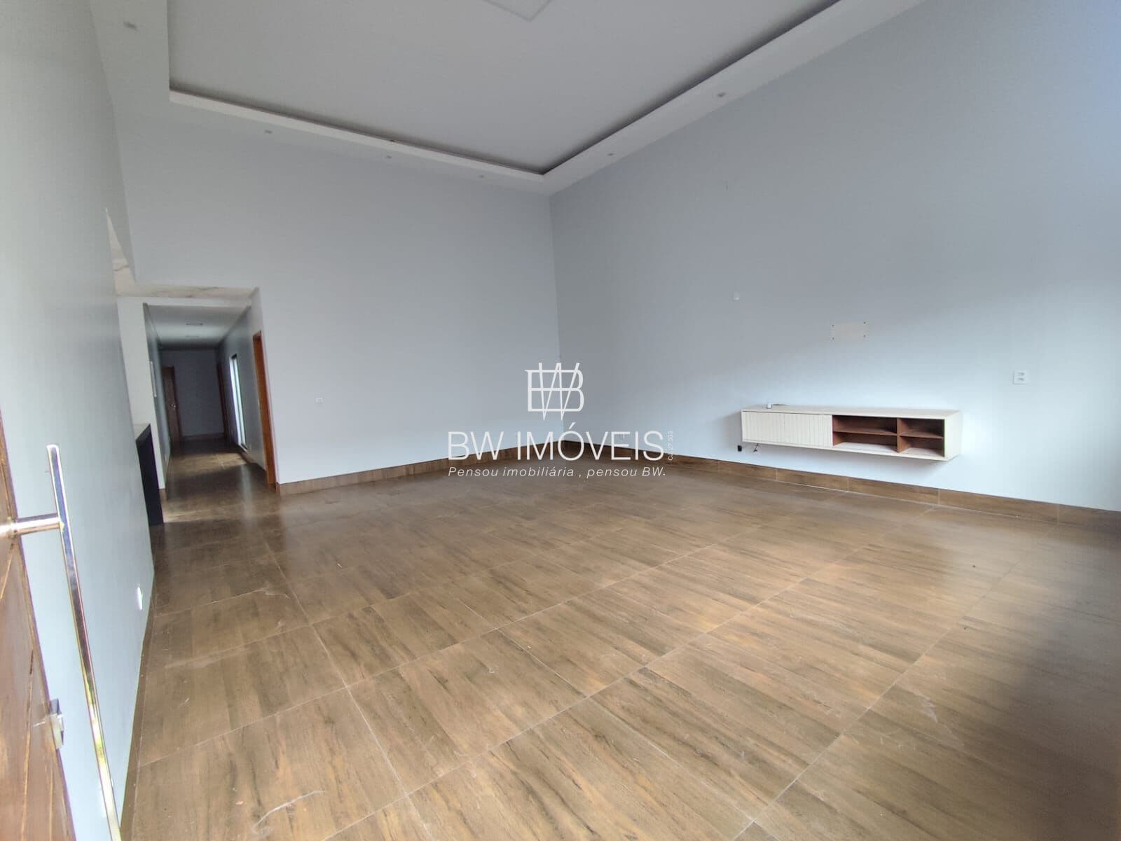 Casa exclusiva, 3 Q 1 suíte, 209 m² área construída, 360 m² terreno, Pq Santa Rita, sozinha no lote, área gourmet, closet em todos os quartos