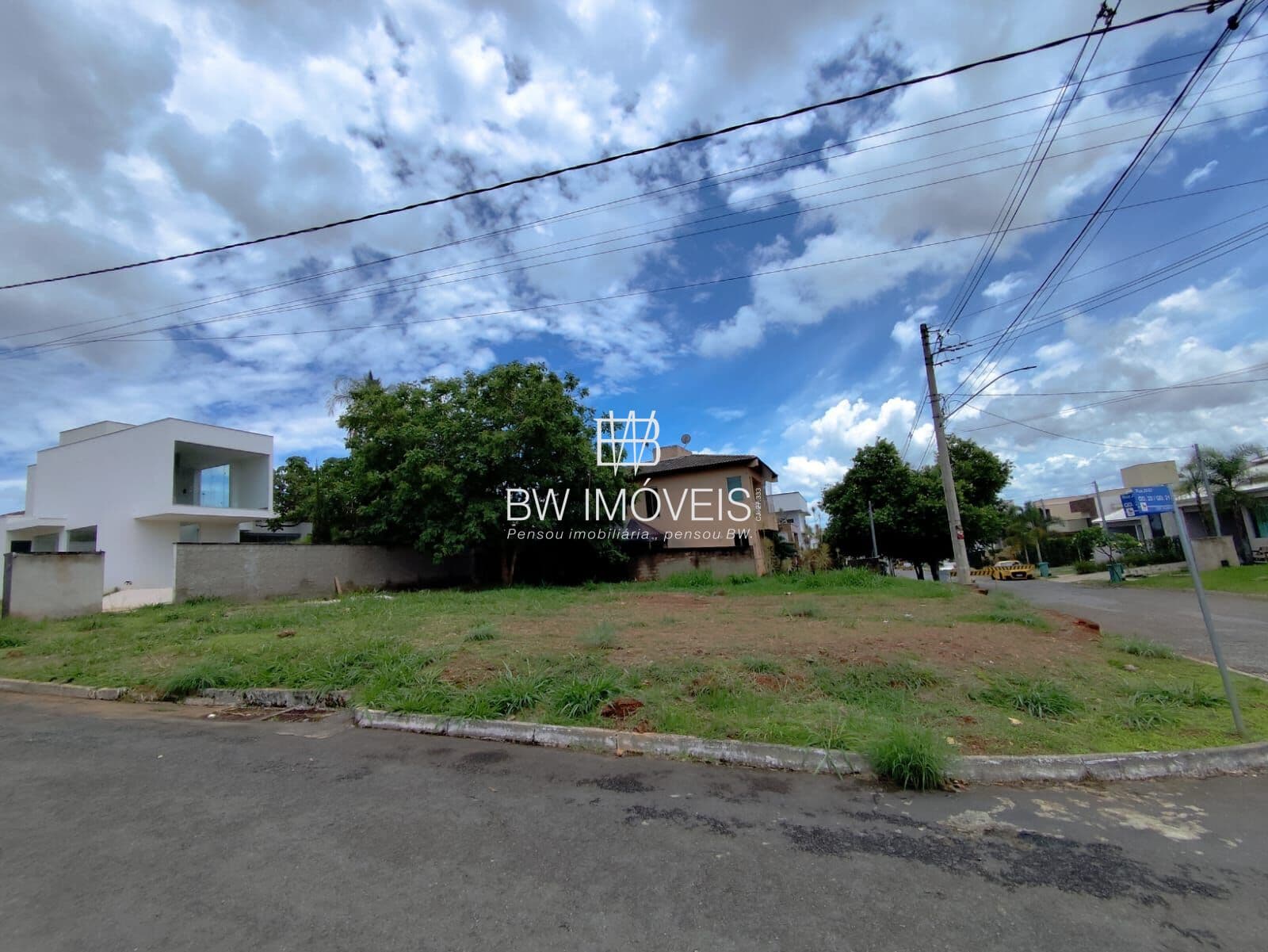 Lote Jardim Veneza De Esquina - 382Mts - Senador Canedo
