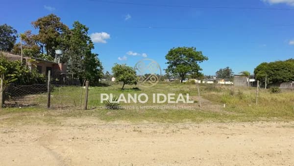 Terreno residencial - Frente norte