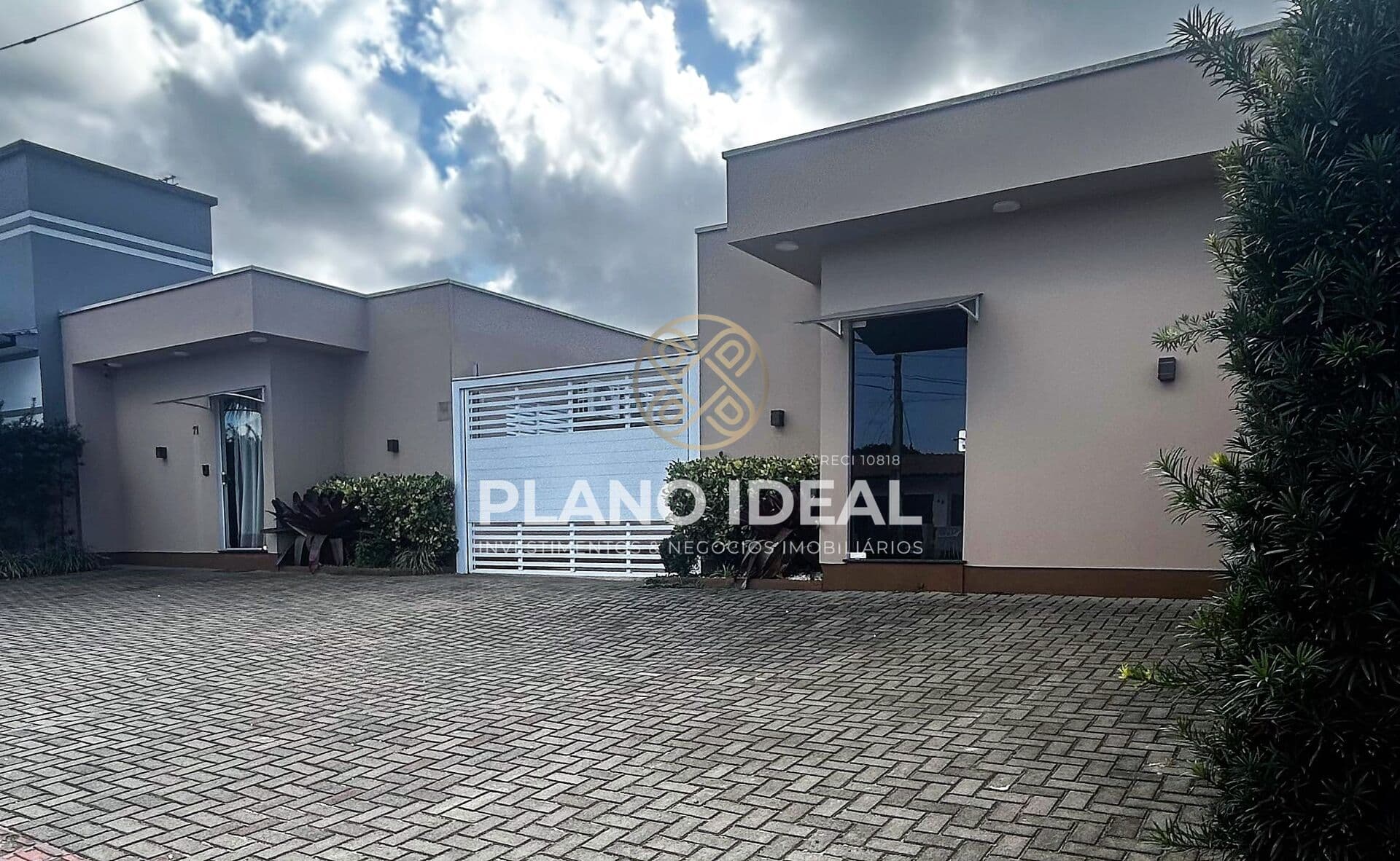 Excelente oportunidade de investimento - 6 Salas comercial pronta e mobiliada.
