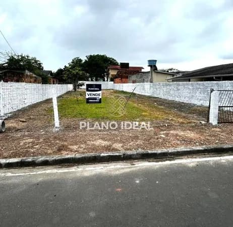 Terreno próximo a UFSC