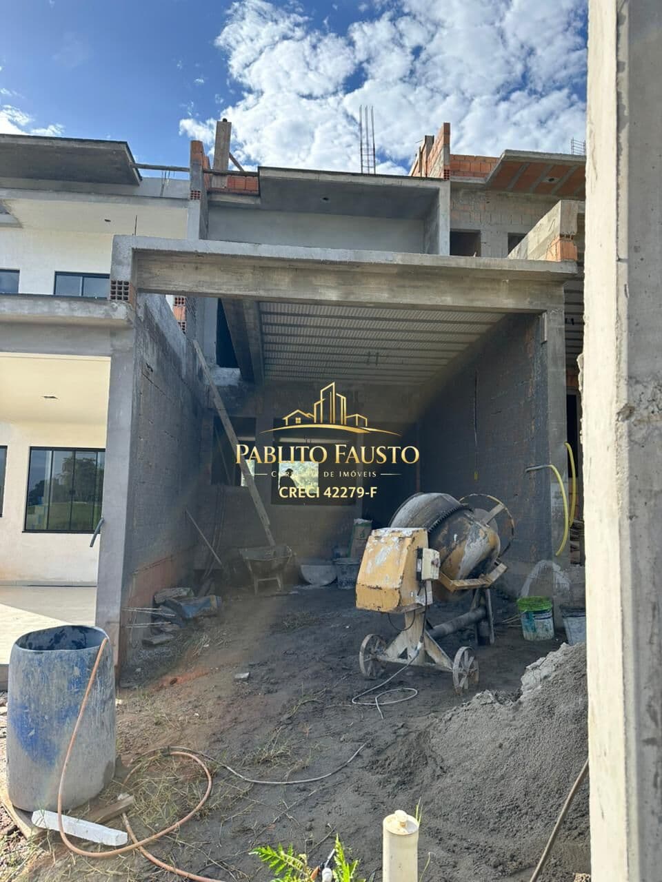 Sobrado Alto Padrão com 122 mt² no Loteamento Vento Terral em Gaspar/SC