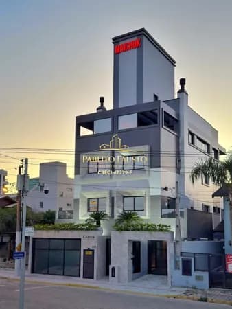 Luxuosa cobertura de alto padrão com vista mar no Canto Grande com 3 suítes