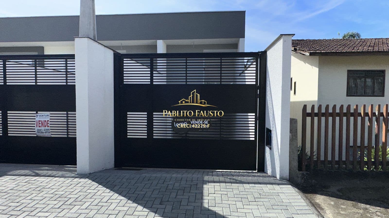 Sobrado Alto Padrão 3 quartos sendo 1 suíte em rua tranquila na Velha, Blumenau/SC