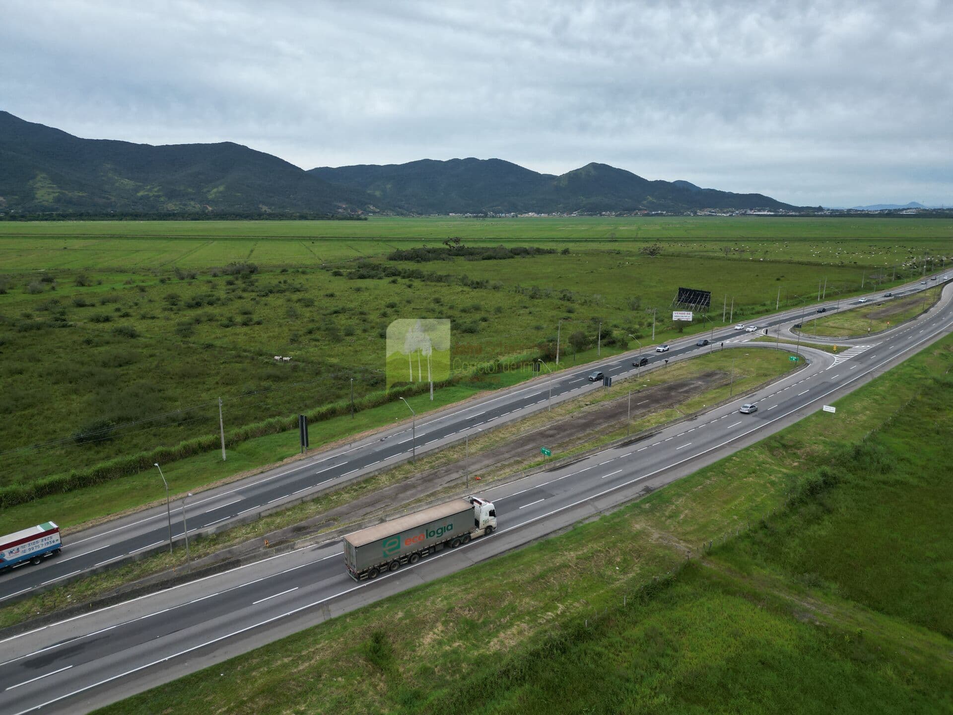 Terreno Industrial/ logístico frente para BR 101