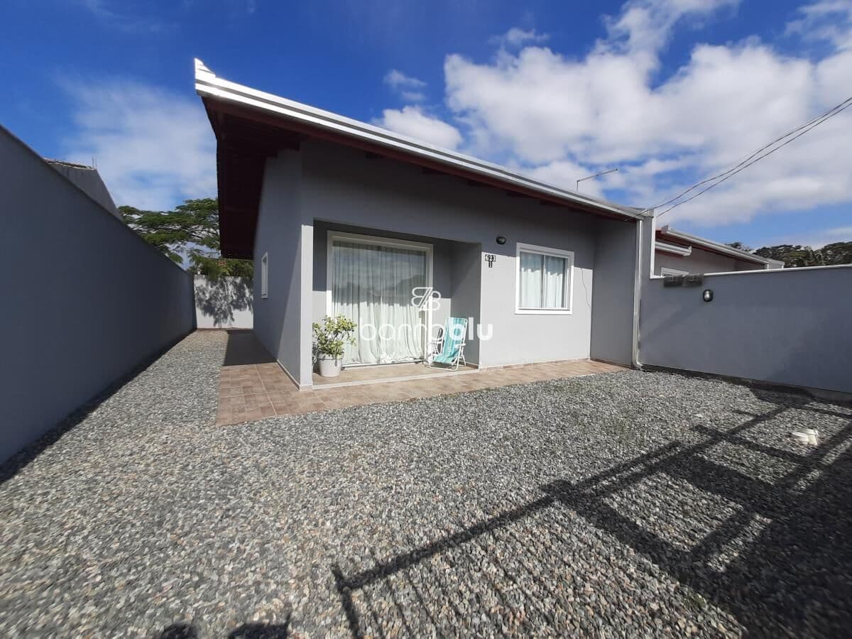 Casa mobiliada com 02 dormitórios sendo 01 suíte, Quinta dos Açorianos, Barra Velha - SC