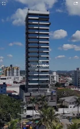 Apartamento frente lagoa e mar 3 suítes 145 m² Royal Lake - Centro