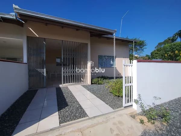Casa com 3 quartos (1 suíte) no bairro Centro - Barra Velha/SC.