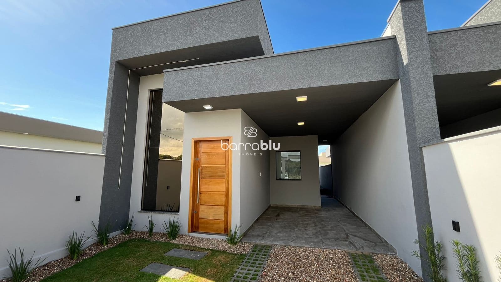 Casa Alto Padrão 94m² - 3 quartos (1 suíte)