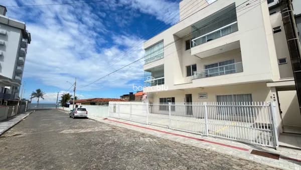 Apartamento Térreo Quadra Mar - Praia do Tabuleiro - 2 quartos (sendo 1 suíte)