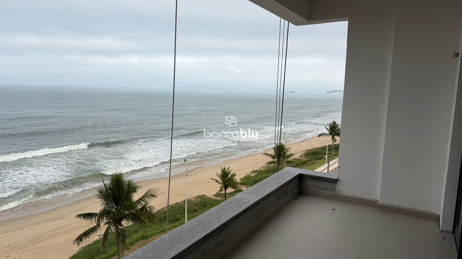 Apartamento frente mar no Barra Beach, 3 dormitórios (1 suíte), 92,30m² no bairro Tabuleiro - Barra Velha/SC.