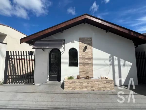 Casa em Itapira - Santa Cruz
