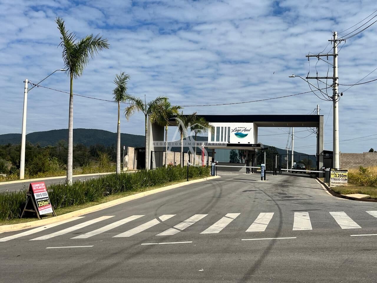 TERRENO A VENDA CONDOMINIO LAGO AZUL - GRAMADÃO - JUNDIAI