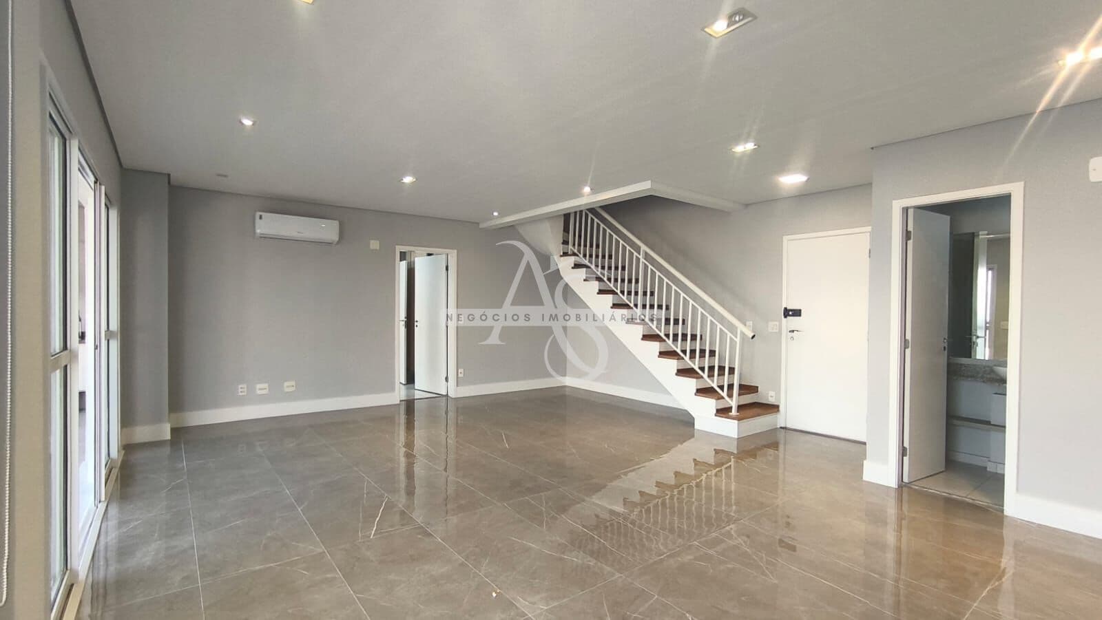 Apartamento com 03 Suítes, Cobertura , Jundiaí/SP