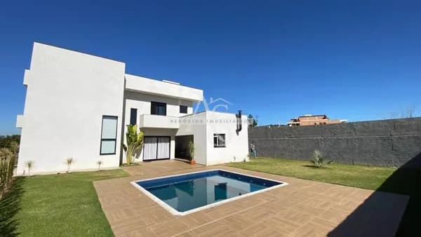 CASA À VENDA NO COND. LAGOS DE JARINU - JARINU/SP