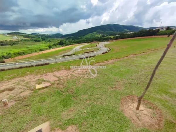Terreno à venda no Alphaville 2, Jundiaí/SP.