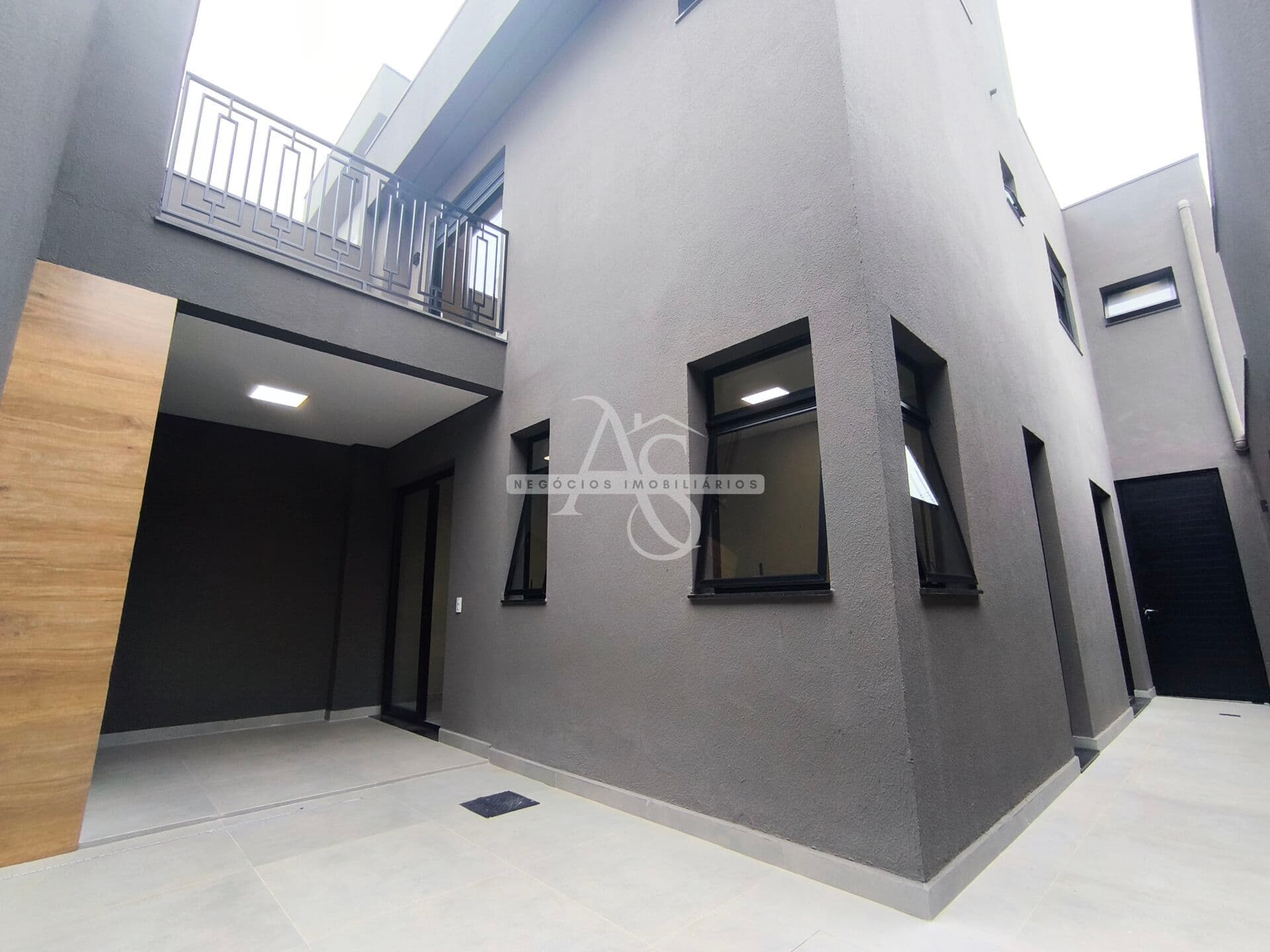 Casa com 03 Suítes á venda,em condominio- Jundiaí-SP