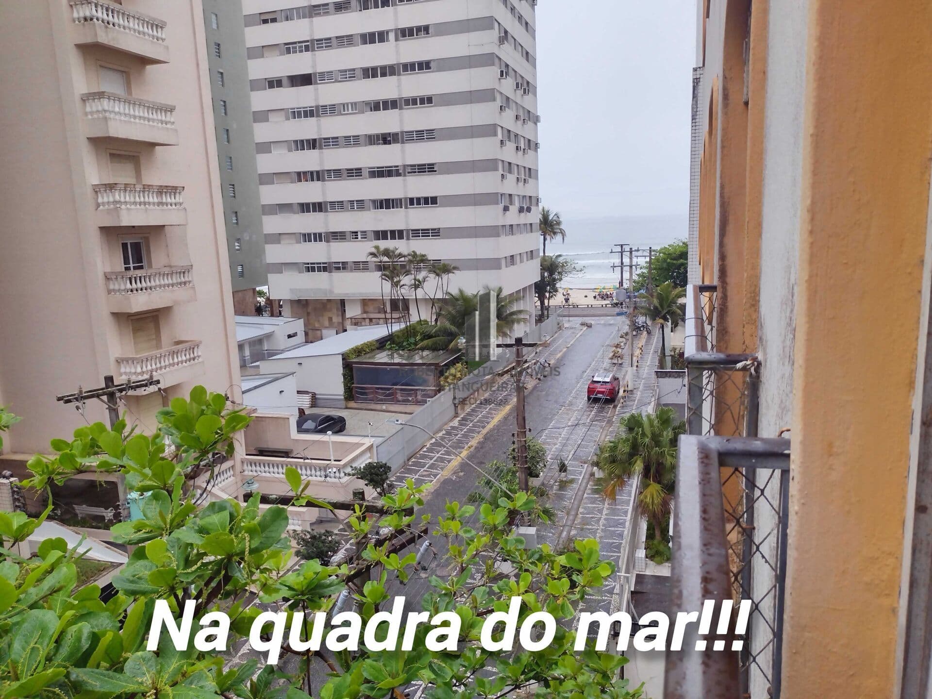 Na quadra do mar!!! 03 dormitórios