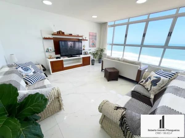 Frente ao mar/4 suites