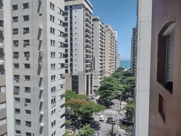 Apartamento reformado de 01 dormitório c/sacada