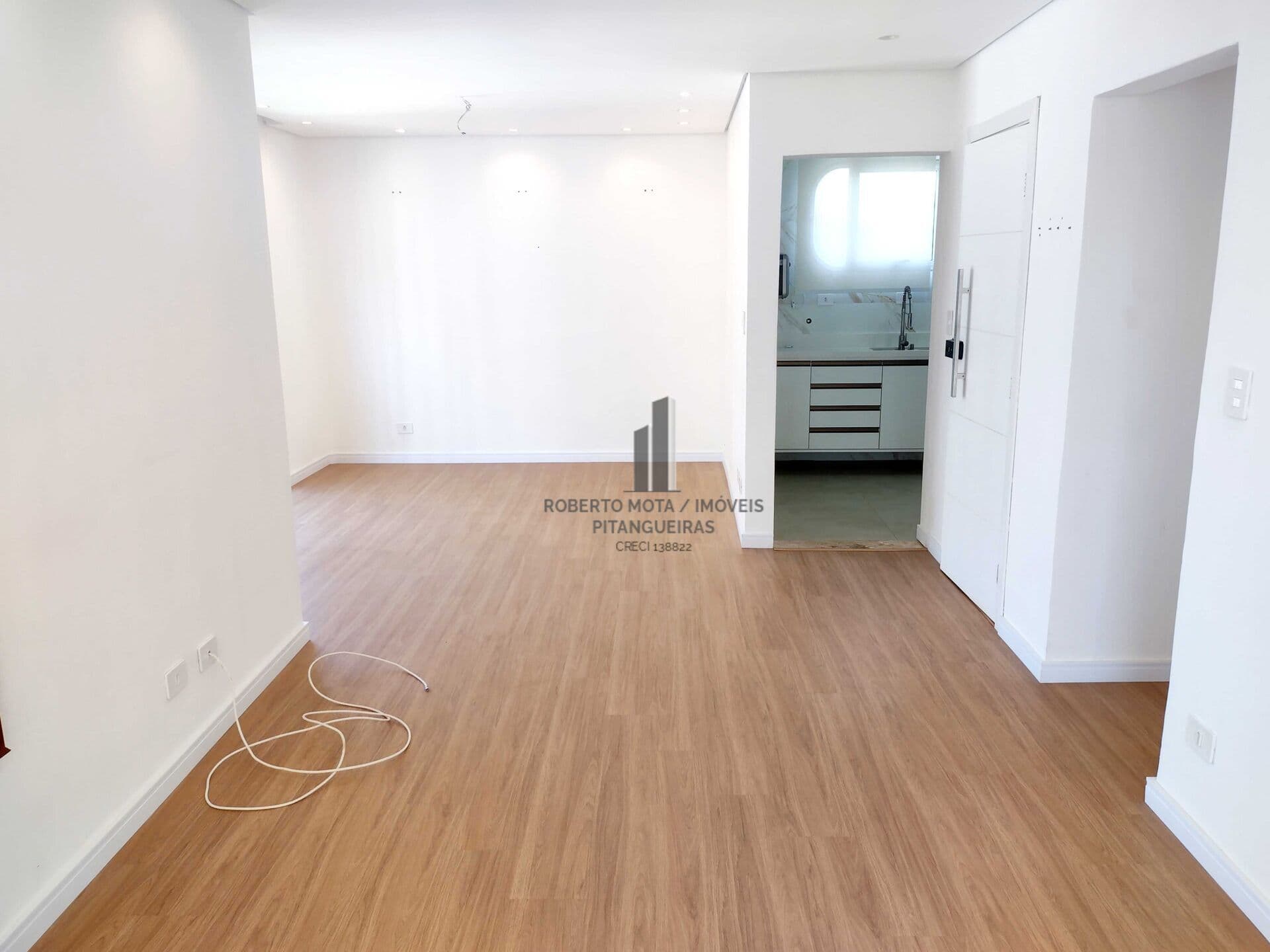 Aluguel residencial sem mobília, armários embutidos