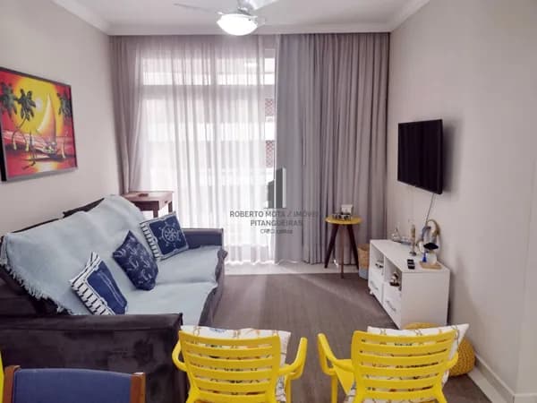 Apartamento reformado de 02 dormitórios próximo ao mar!!!