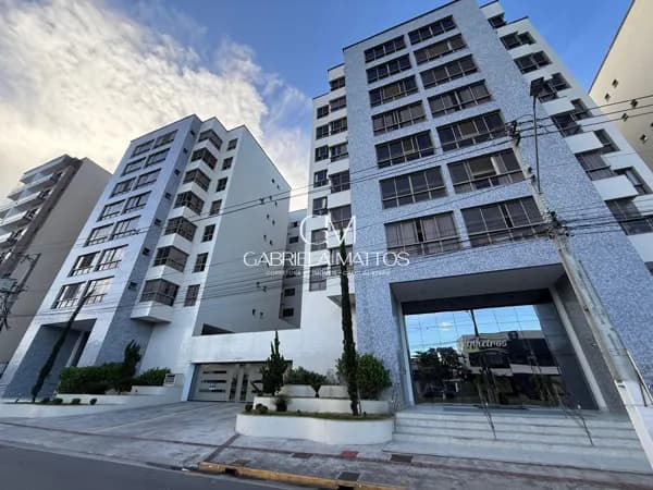 APARTAMENTO NO EDIFÍCIO PINHEIROS