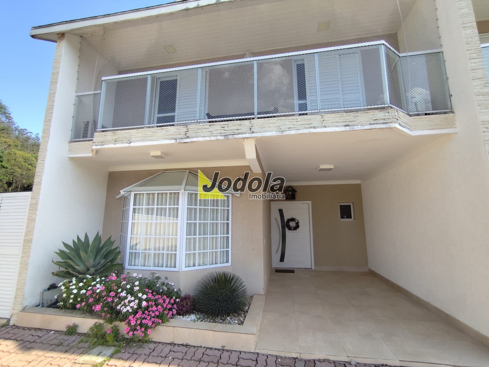 Sobrado à Venda - Condomínio Villas de Guararema - Guararema/SP