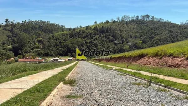 Terreno à Venda – Condomínio Village Royalle - Serrote - Guararema/SP