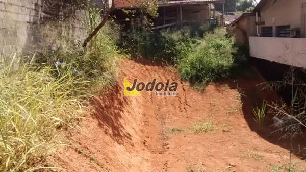 Terreno à Venda – Centro - Guararema/SP