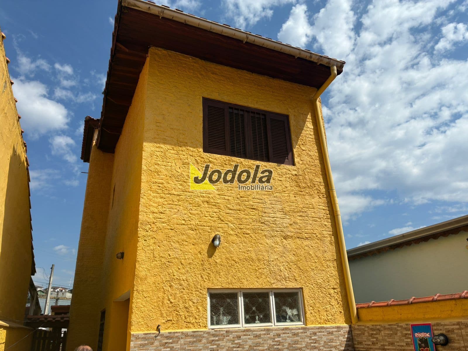 Sobrado com Piscina à Venda – Bairro Nogueira | Guararema/SP